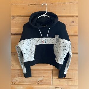 Picture Organic WWF crop hoodie